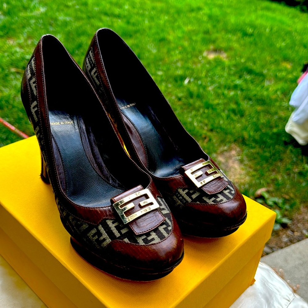 Fendi Platforms Original 37.5